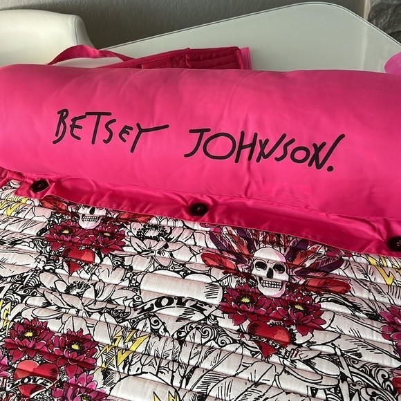 Betsey Johnson Beach Mat NWT - Picture 7 of 8